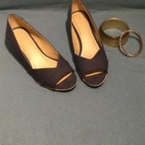 Size 6 Pretty Blue Shoes